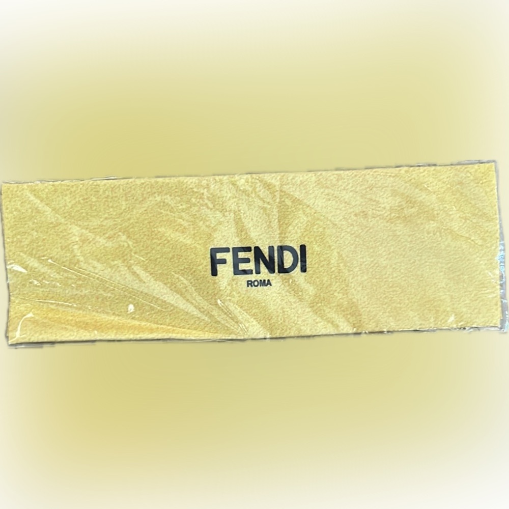 FENDI Lens‎ Cloth Brand New in its plastic packaging